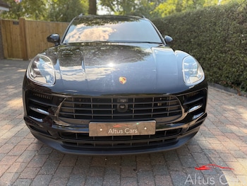 Used Porsche Macan 2020 for sale - 79381015: Photo