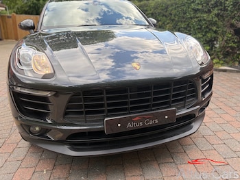Used Porsche Macan 2018 for sale - 78762623: Photo