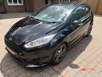 Used Ford Fiesta 2017 for sale - 79354081: Photo