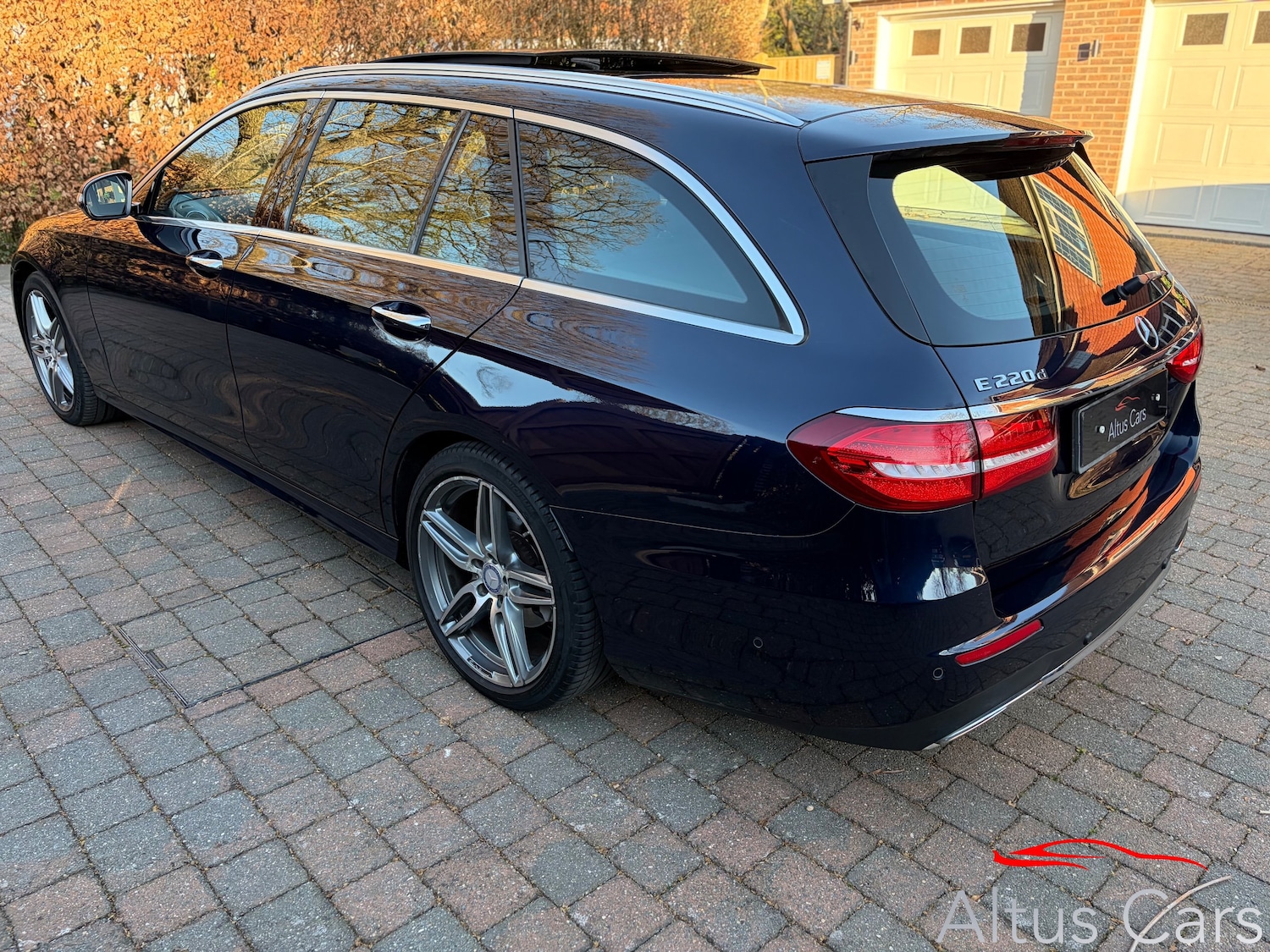 Used Mercedes-Benz E Class 2017 for sale - 77976138: Photo 4