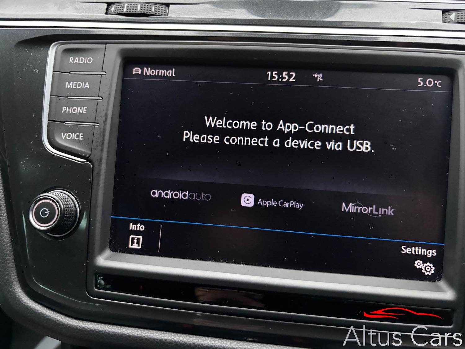 Used Volkswagen Tiguan 2017 for sale - 77582459: Photo 40