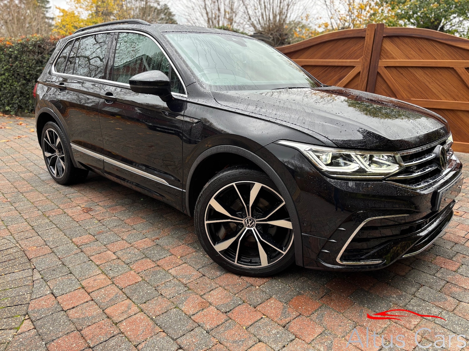 Used Volkswagen Tiguan for sale - 76526924: Photo 1