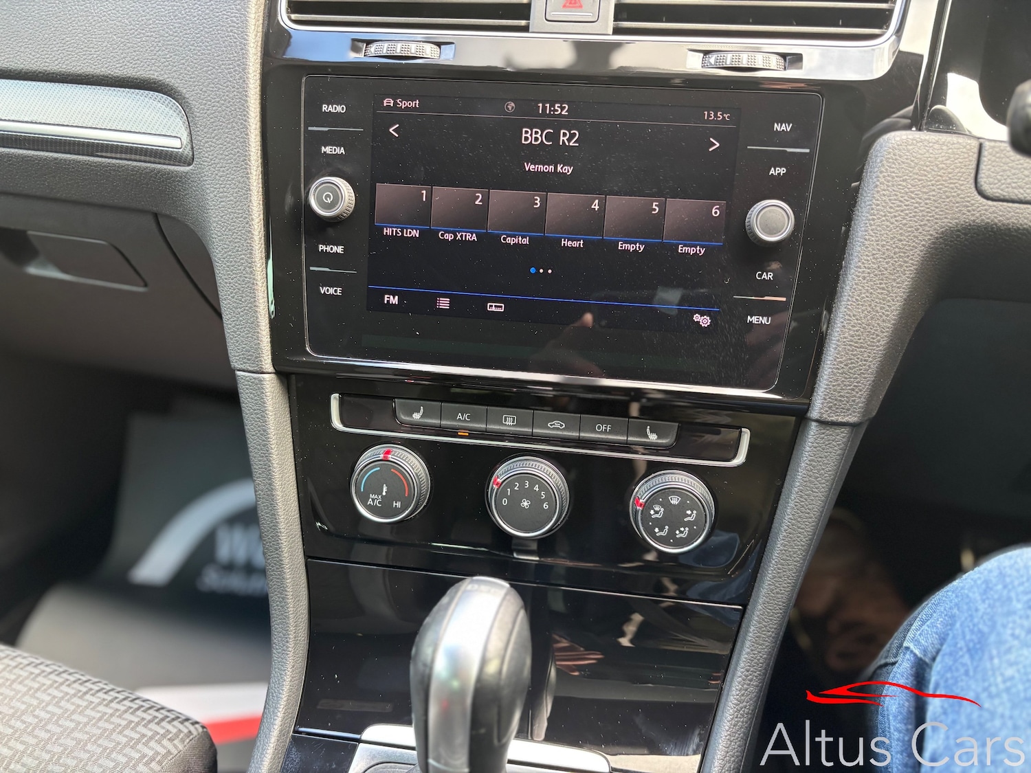 Used Volkswagen Golf 2018 for sale - 76287953: Photo 29