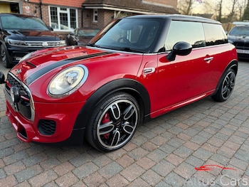 Used MINI Hatch 2019 for sale - 77919111: Photo