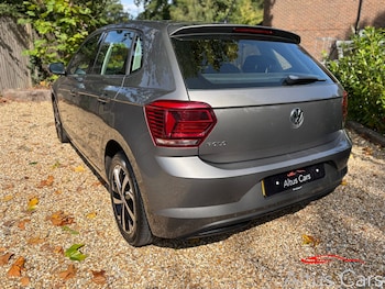 Used Volkswagen Polo 2018 for sale - 75835515: Photo