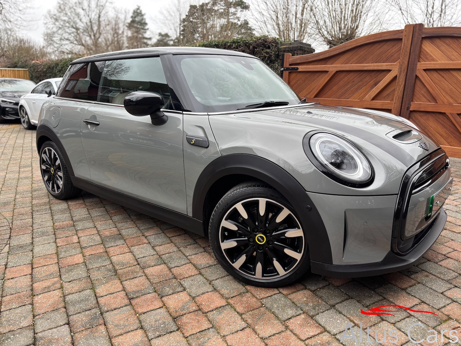 Used MINI Electric Cooper 2022 for sale - 77378294: Photo 1