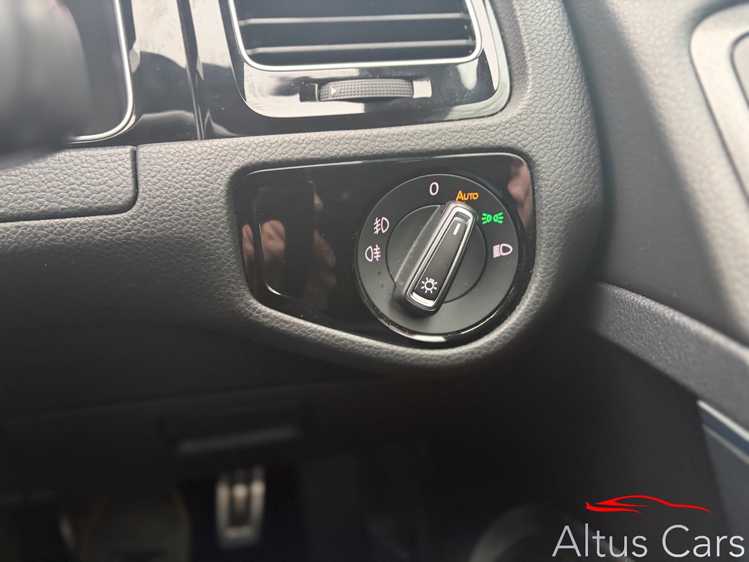 Used Volkswagen Golf 2019 for sale - 77799859: Photo 24