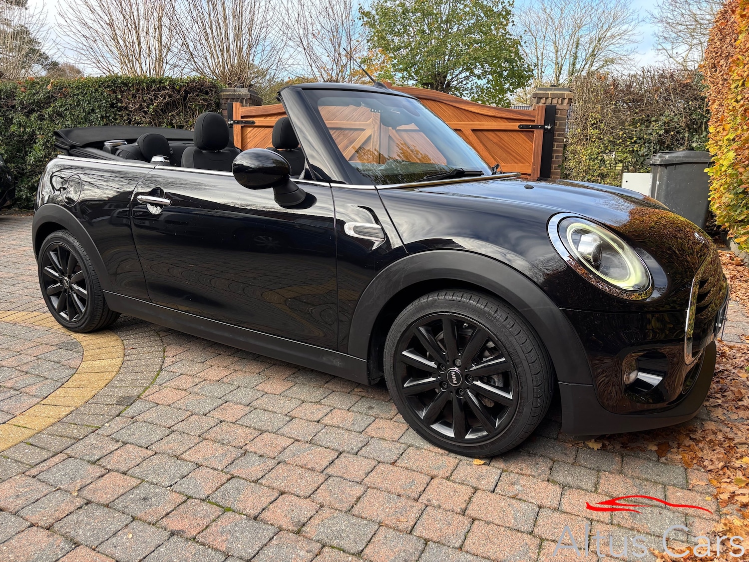 Used MINI Convertible 2018 for sale - 76616880: Photo 15