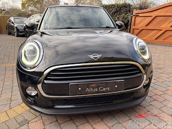 Used MINI Convertible 2018 for sale - 76616880: Photo