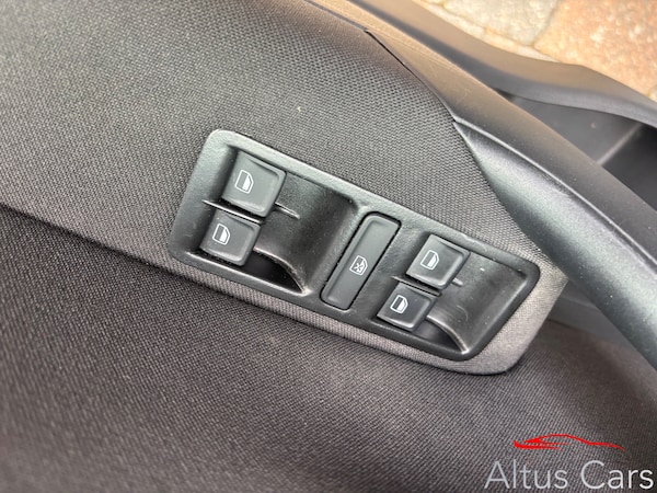Used Volkswagen Polo 2017 for sale - 76273670: Photo 12