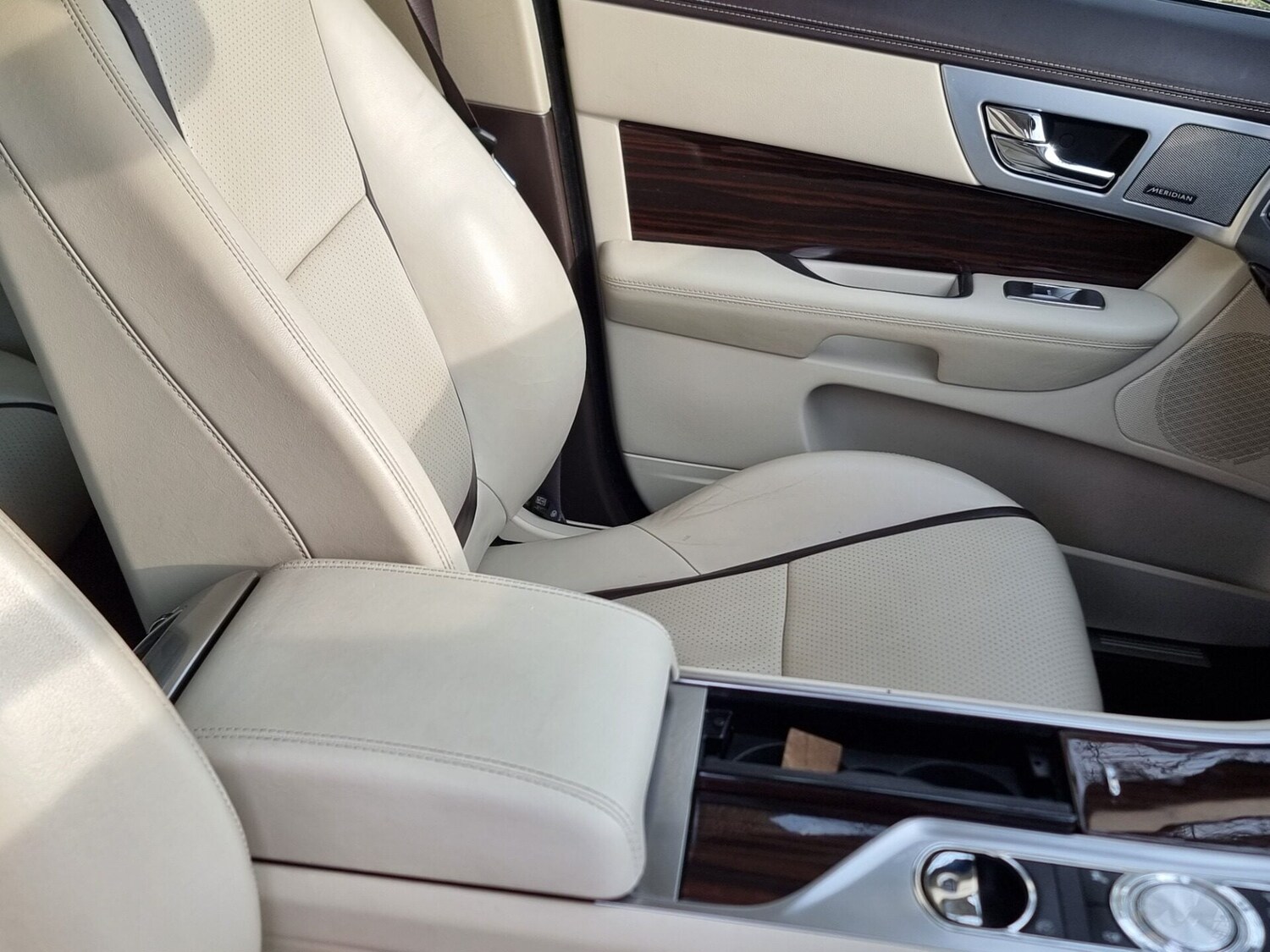 Used Jaguar XF 2015 for sale - 77997099: Photo 21