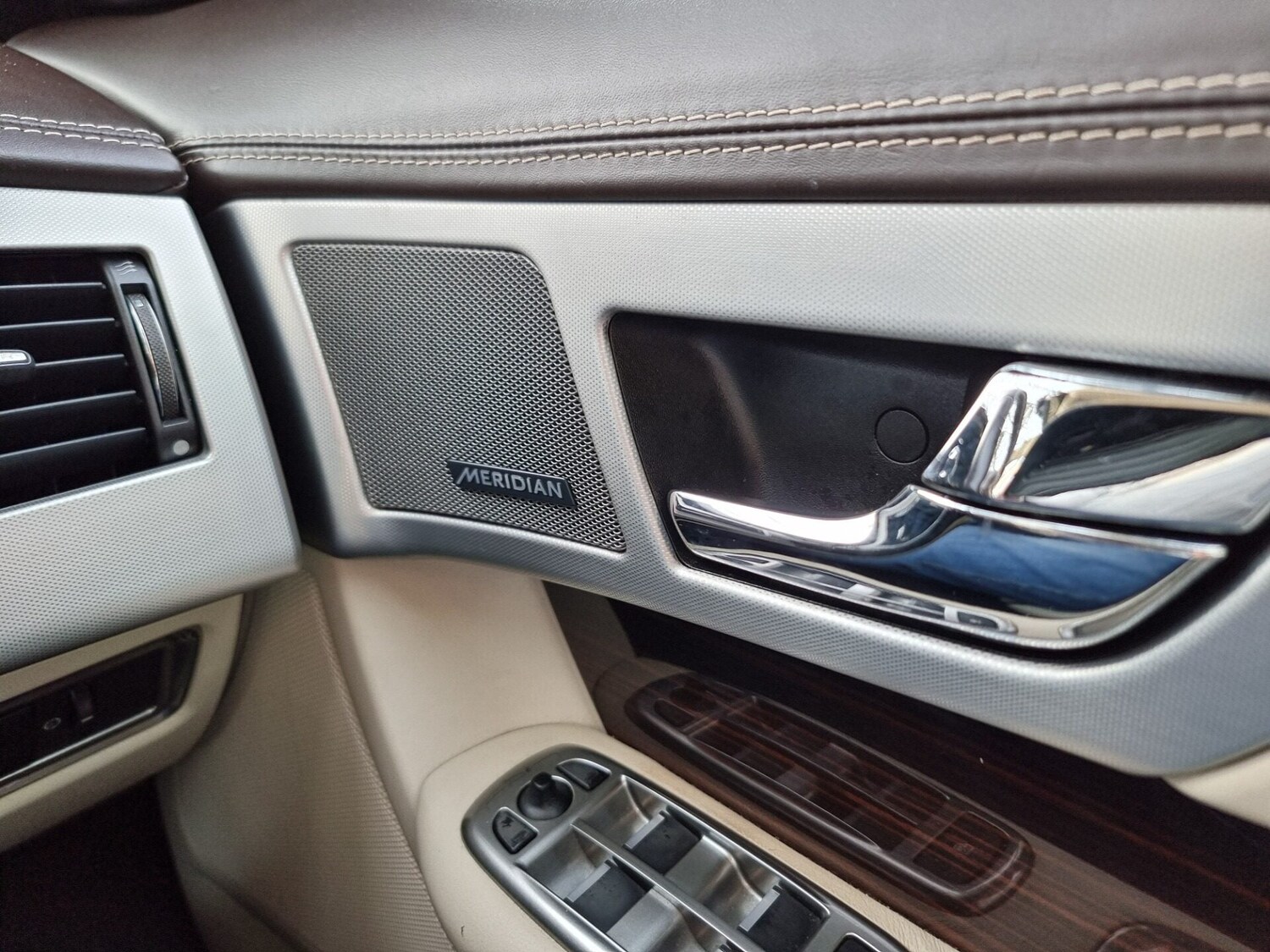 Used Jaguar XF 2015 for sale - 77997099: Photo 55