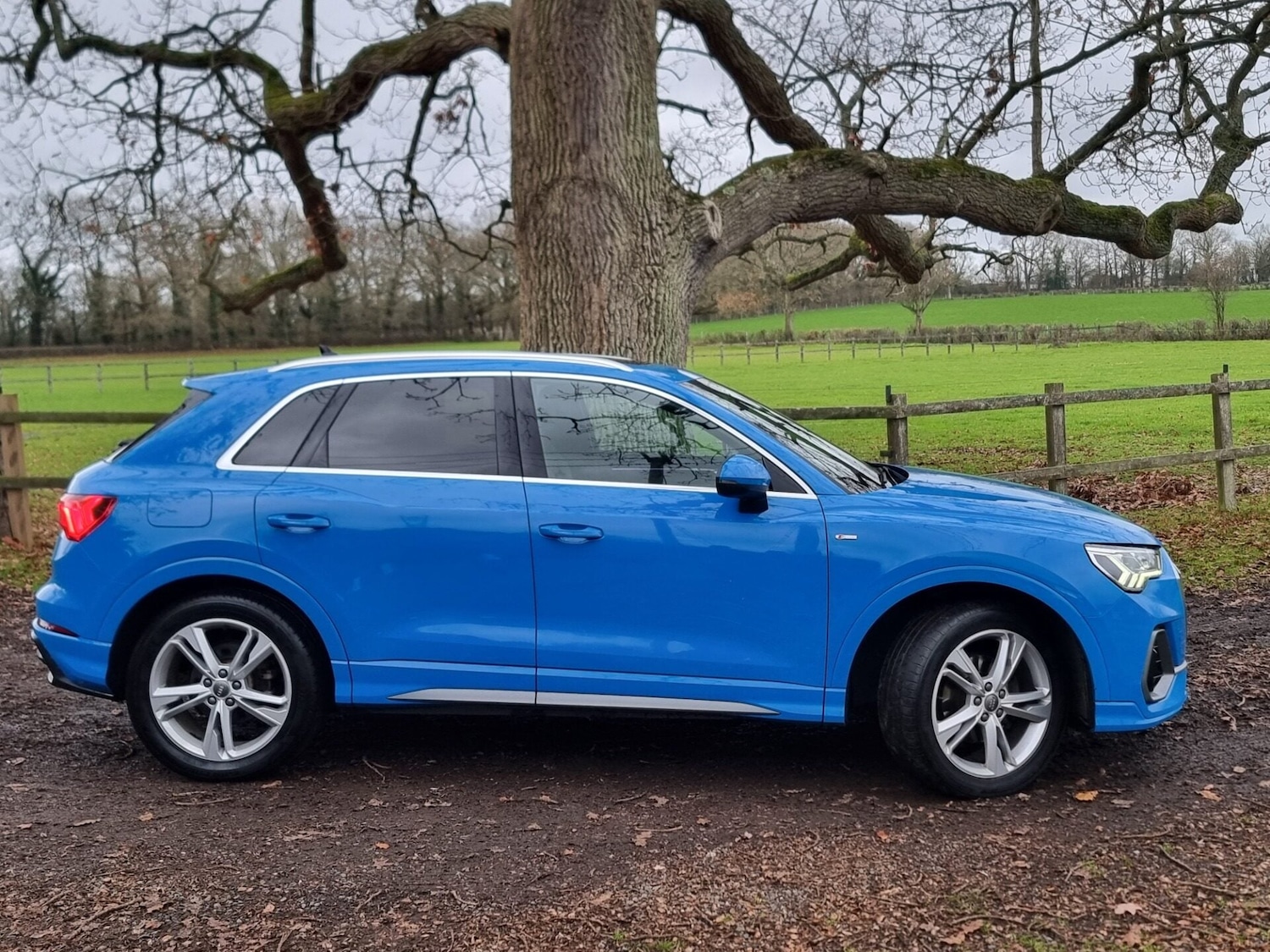 Used Audi Q3 2020 for sale - 76940445: Photo 3