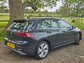 Used Volkswagen Golf 2021 for sale - 75422772: Photo