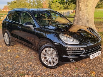 Used Porsche Cayenne 2013 for sale - 76133788: Photo 2