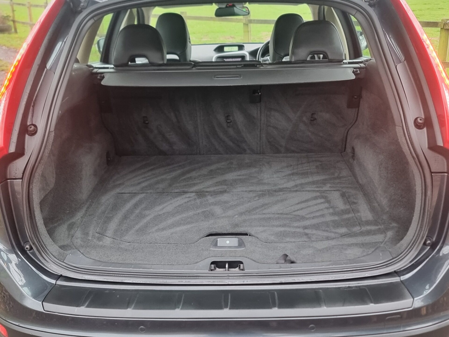 Used Volvo XC60 2009 for sale - 76961671: Photo 34