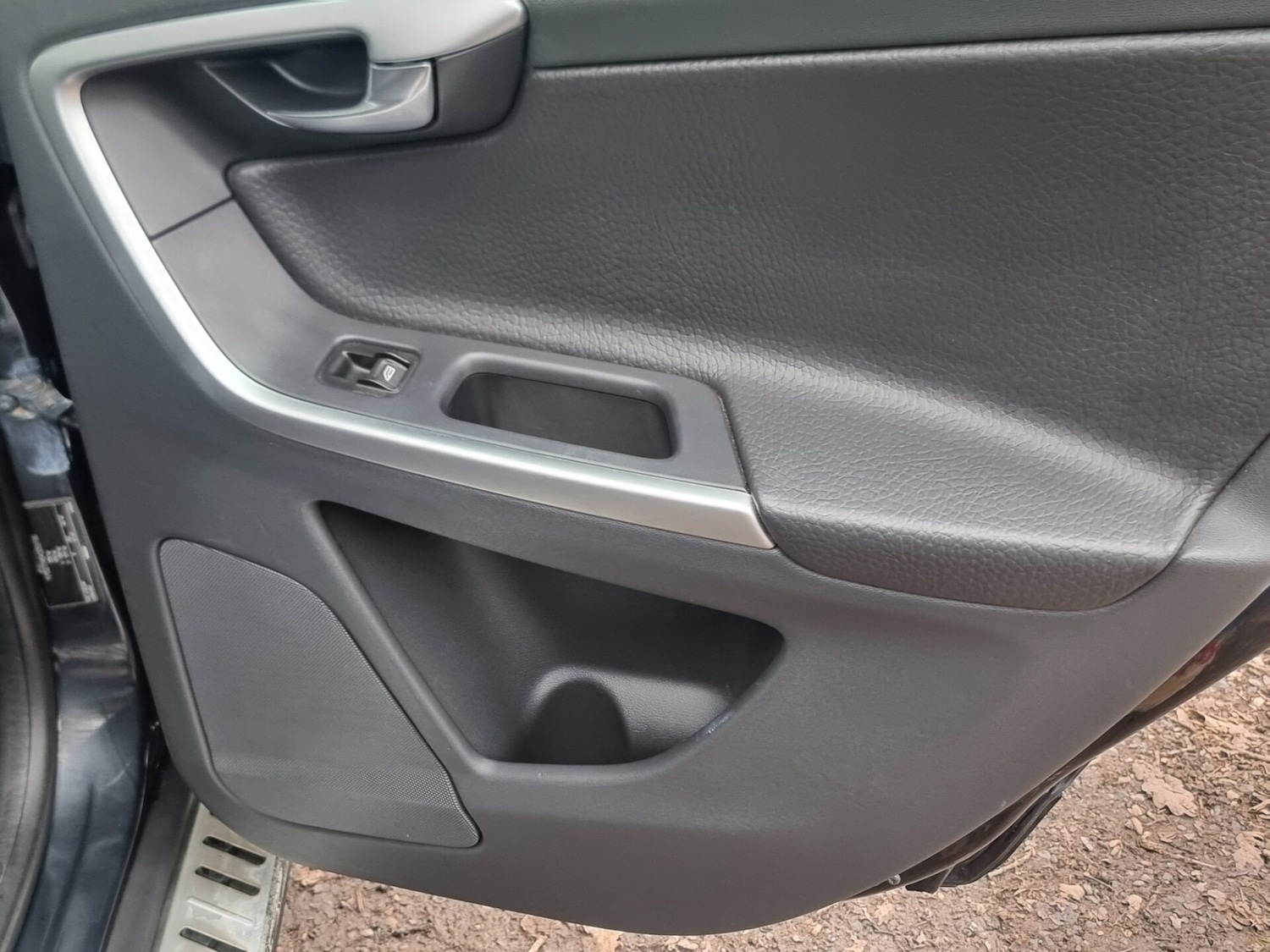 Used Volvo XC60 2009 for sale - 76961671: Photo 35