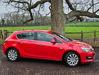 Used Vauxhall Astra 2013 for sale - 77048324: Photo