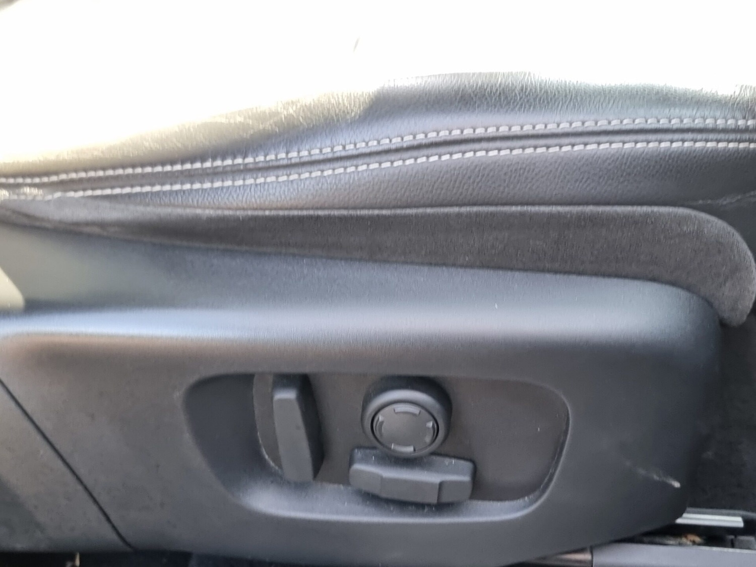 Used Land Rover Discovery Sport 2020 for sale - 77947199: Photo 24