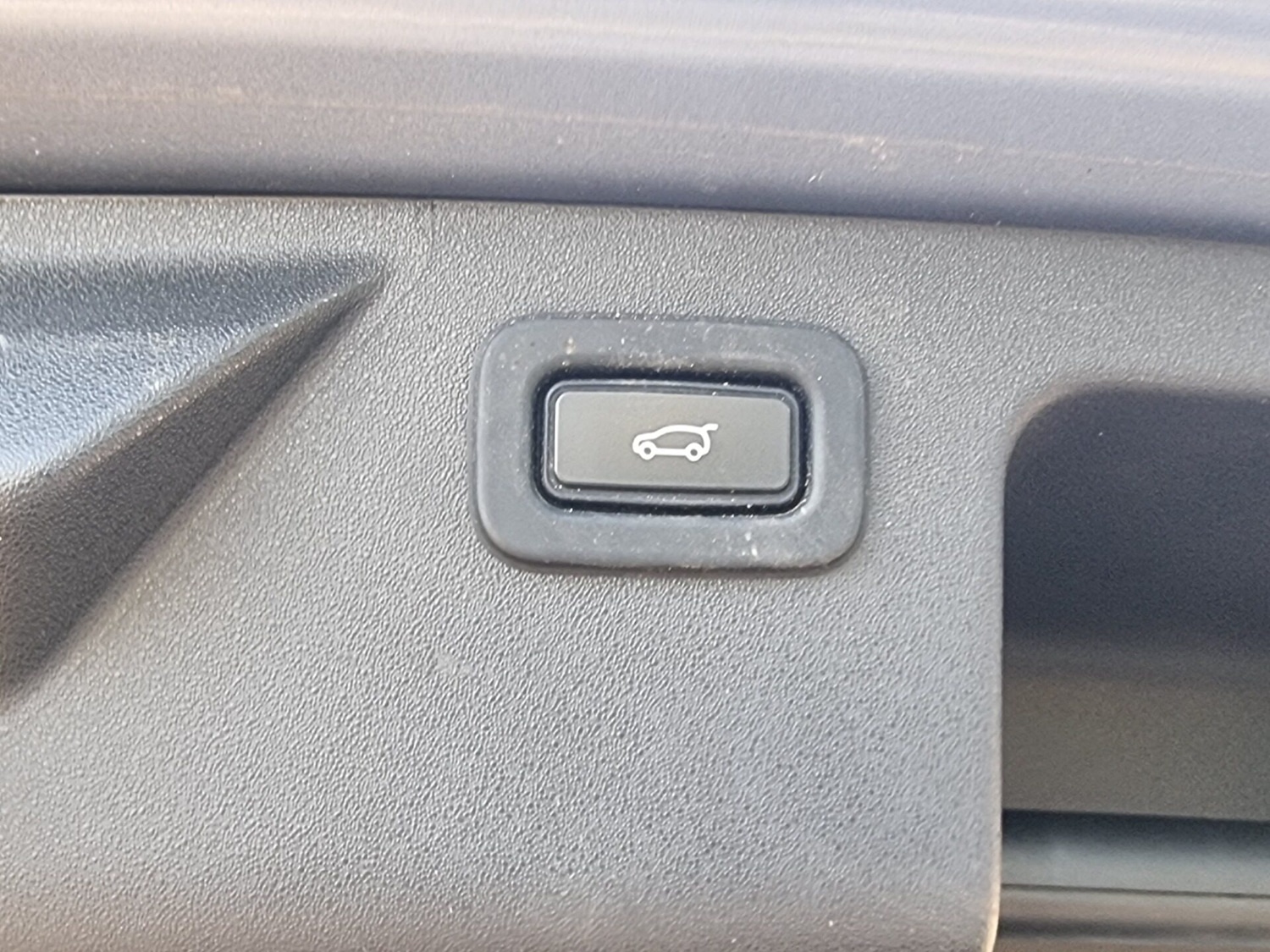 Used Land Rover Discovery Sport 2020 for sale - 77947199: Photo 41