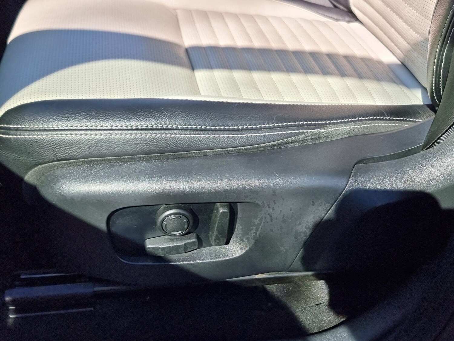 Used Land Rover Discovery Sport 2020 for sale - 77947199: Photo 49