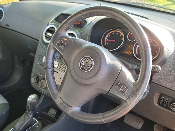 Used Vauxhall Corsa 2011 for sale - 76231418: Photo 25