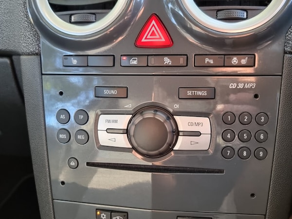 Used Vauxhall Corsa 2011 for sale - 76231418: Photo 28