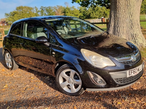 Used Vauxhall Corsa 2011 for sale - 76231418: Photo 2