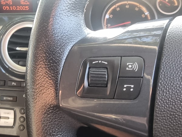 Used Vauxhall Corsa 2011 for sale - 76231418: Photo 34