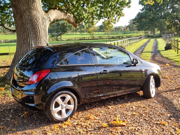 Used Vauxhall Corsa 2011 for sale - 76231418: Photo 4