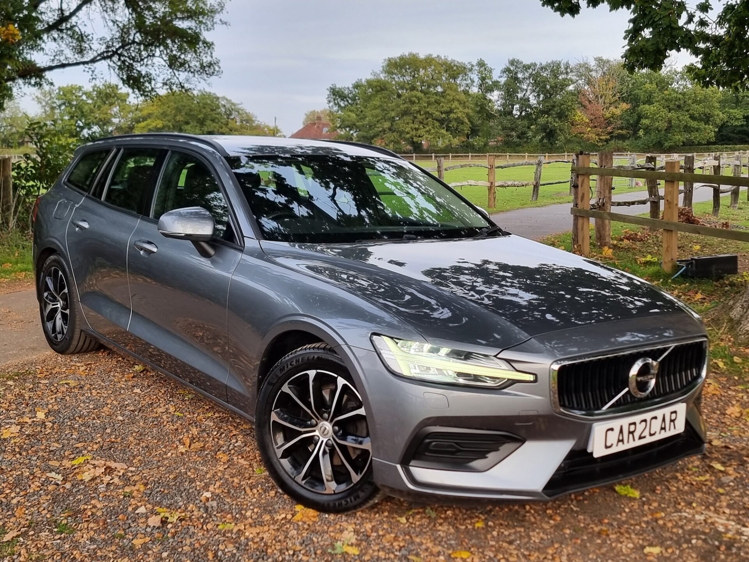 Used Volvo V60 2019 for sale - 76114093: Photo 1