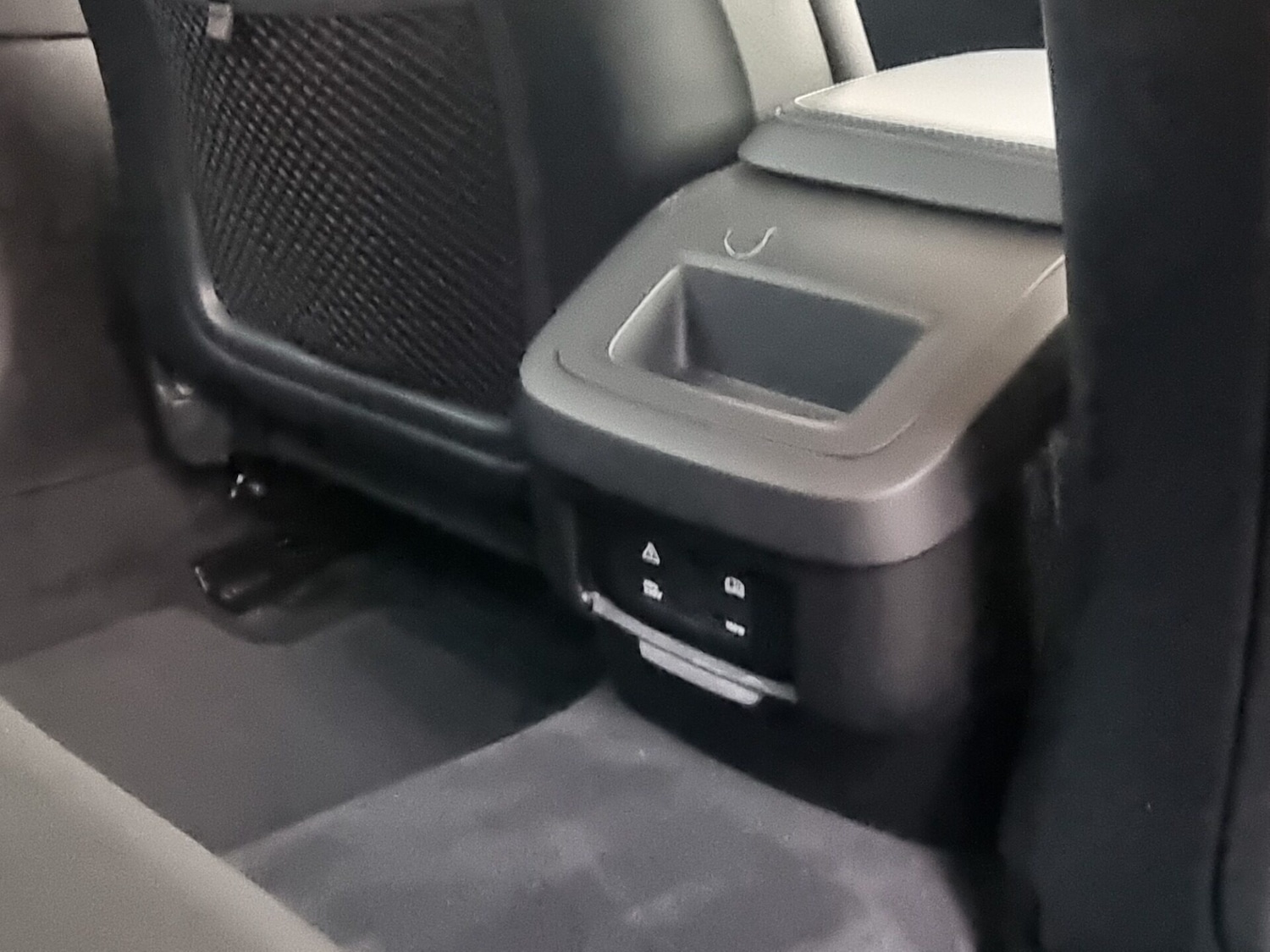 Used Volvo V60 2019 for sale - 76114093: Photo 25