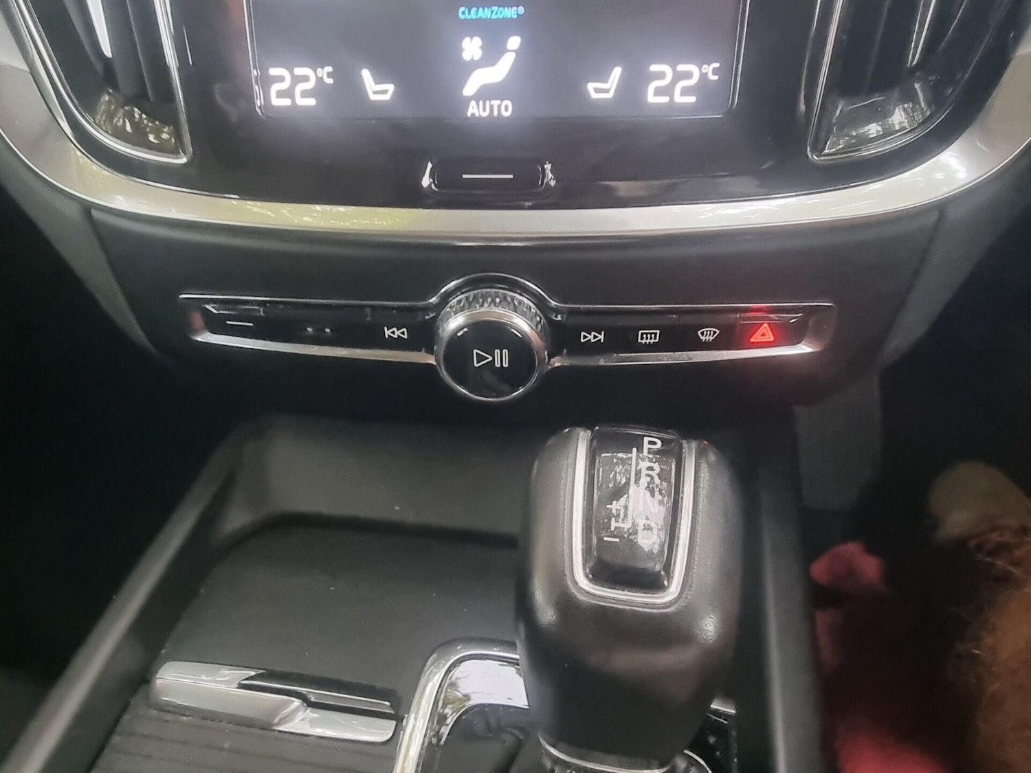 Used Volvo V60 2019 for sale - 76114093: Photo 37