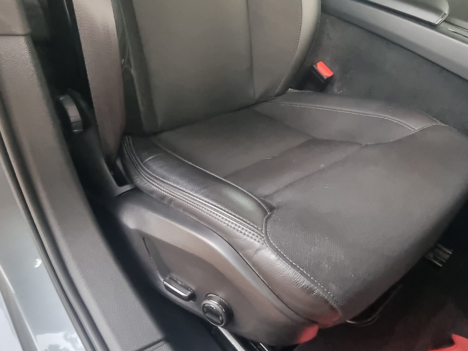 Used Volvo V60 2019 for sale - 76114093: Photo 47