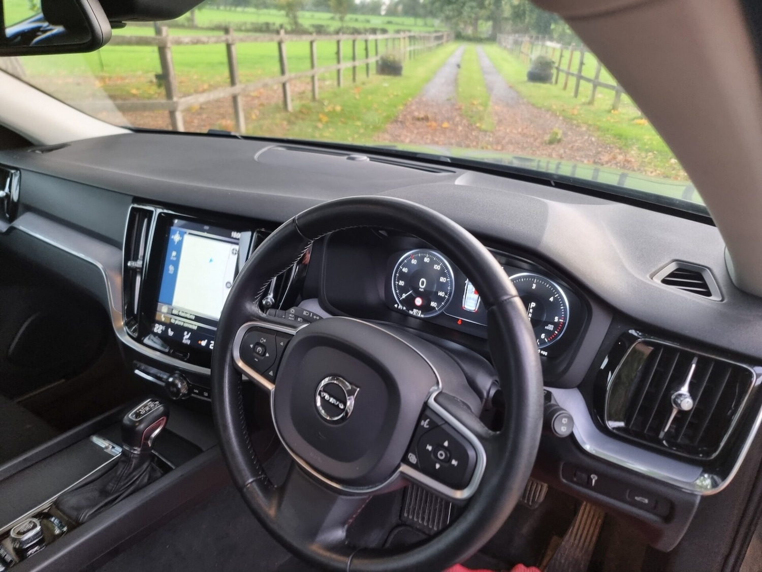 Used Volvo V60 2019 for sale - 76114093: Photo 51
