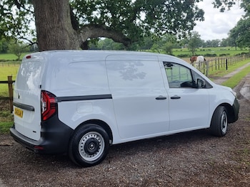 Used Renault Kangoo 2024 for sale - 78840479: Photo