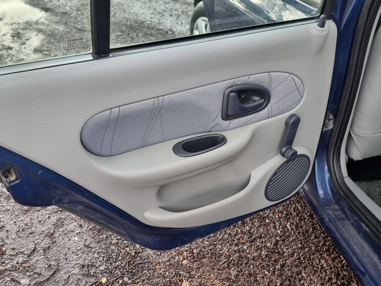 Used Renault Clio 2002 for sale - 77298554: Photo 27