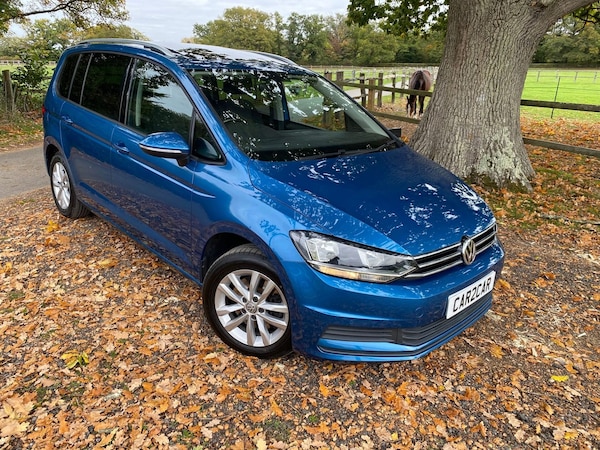 Used Volkswagen Touran 2017 for sale - 76320813: Photo 2