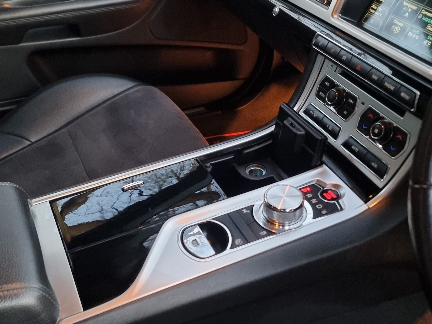 Used Jaguar XF 2014 for sale - 77961790: Photo 26