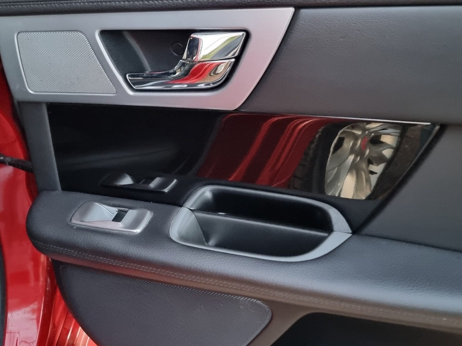 Used Jaguar XF 2014 for sale - 77961790: Photo 32