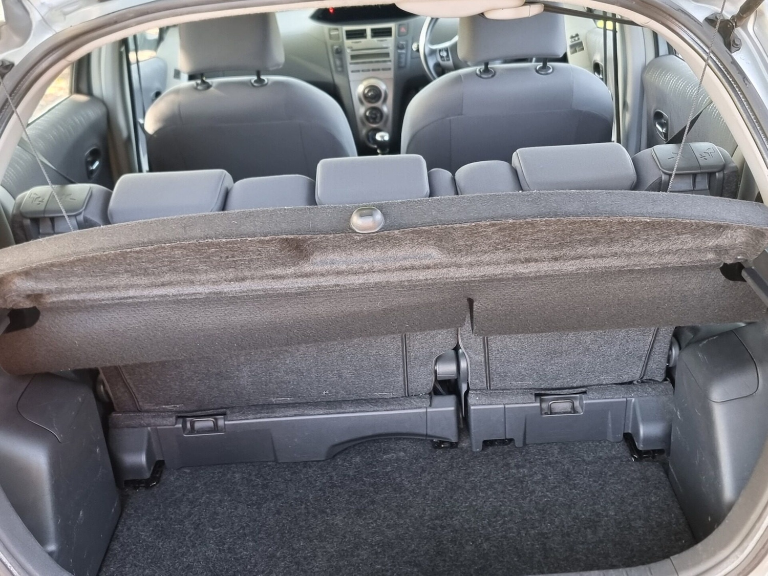 Used Toyota Yaris 2009 for sale - 76365761: Photo 28