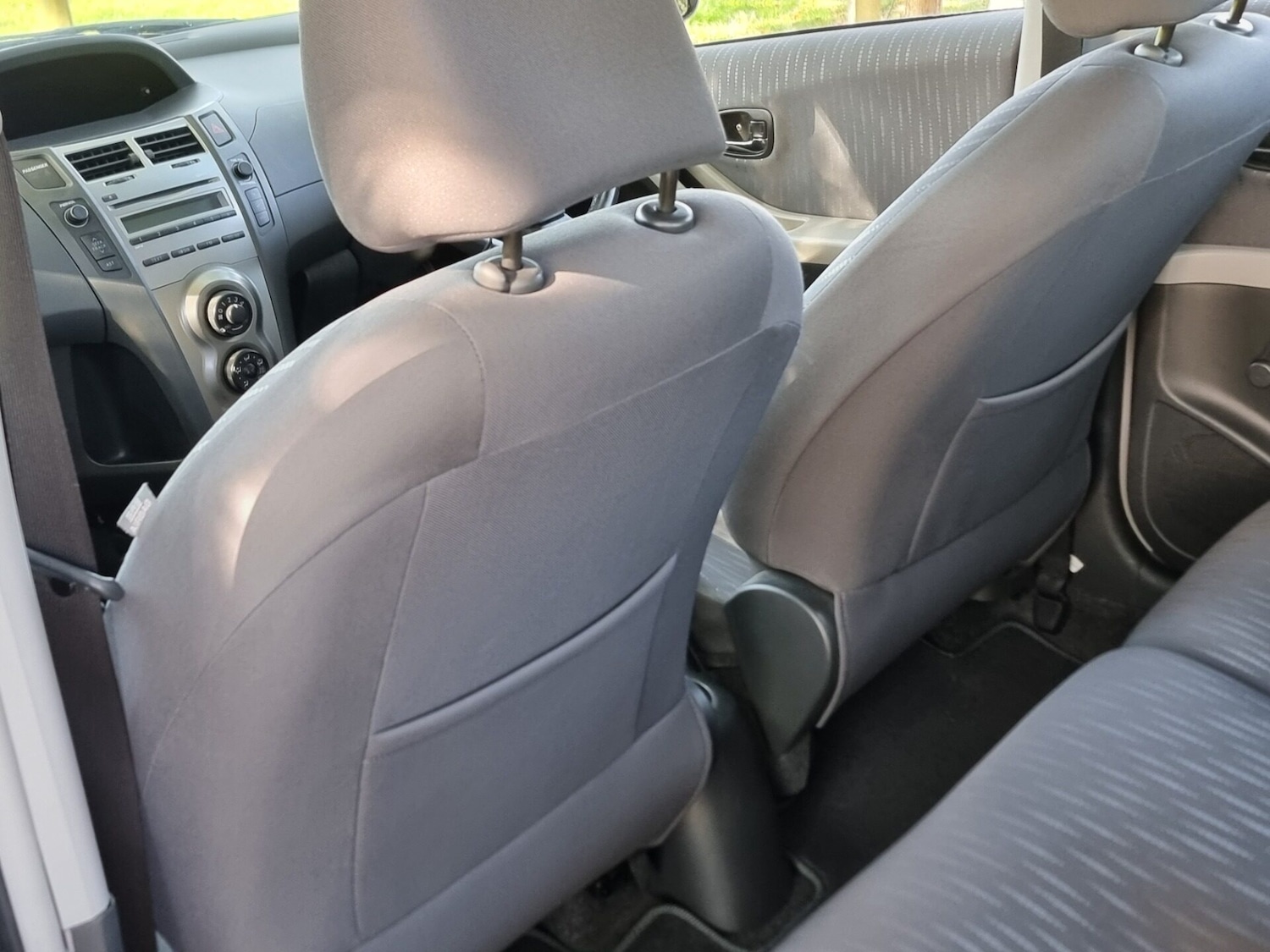 Used Toyota Yaris 2009 for sale - 76365761: Photo 31