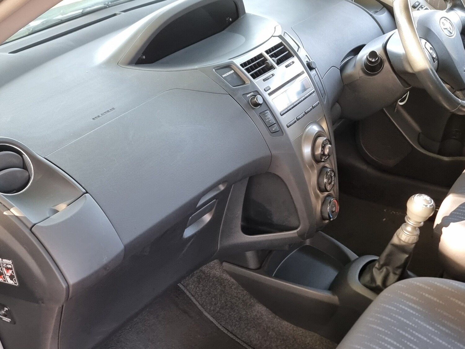 Used Toyota Yaris 2009 for sale - 76365761: Photo 36