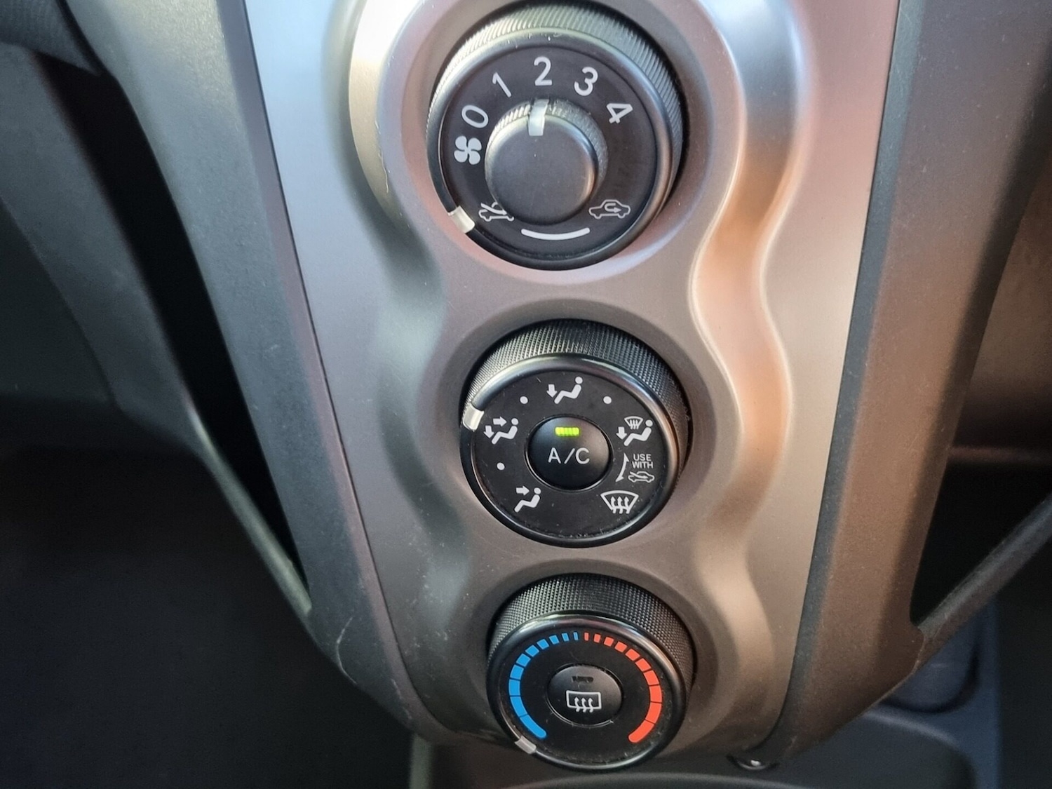 Used Toyota Yaris 2009 for sale - 76365761: Photo 43