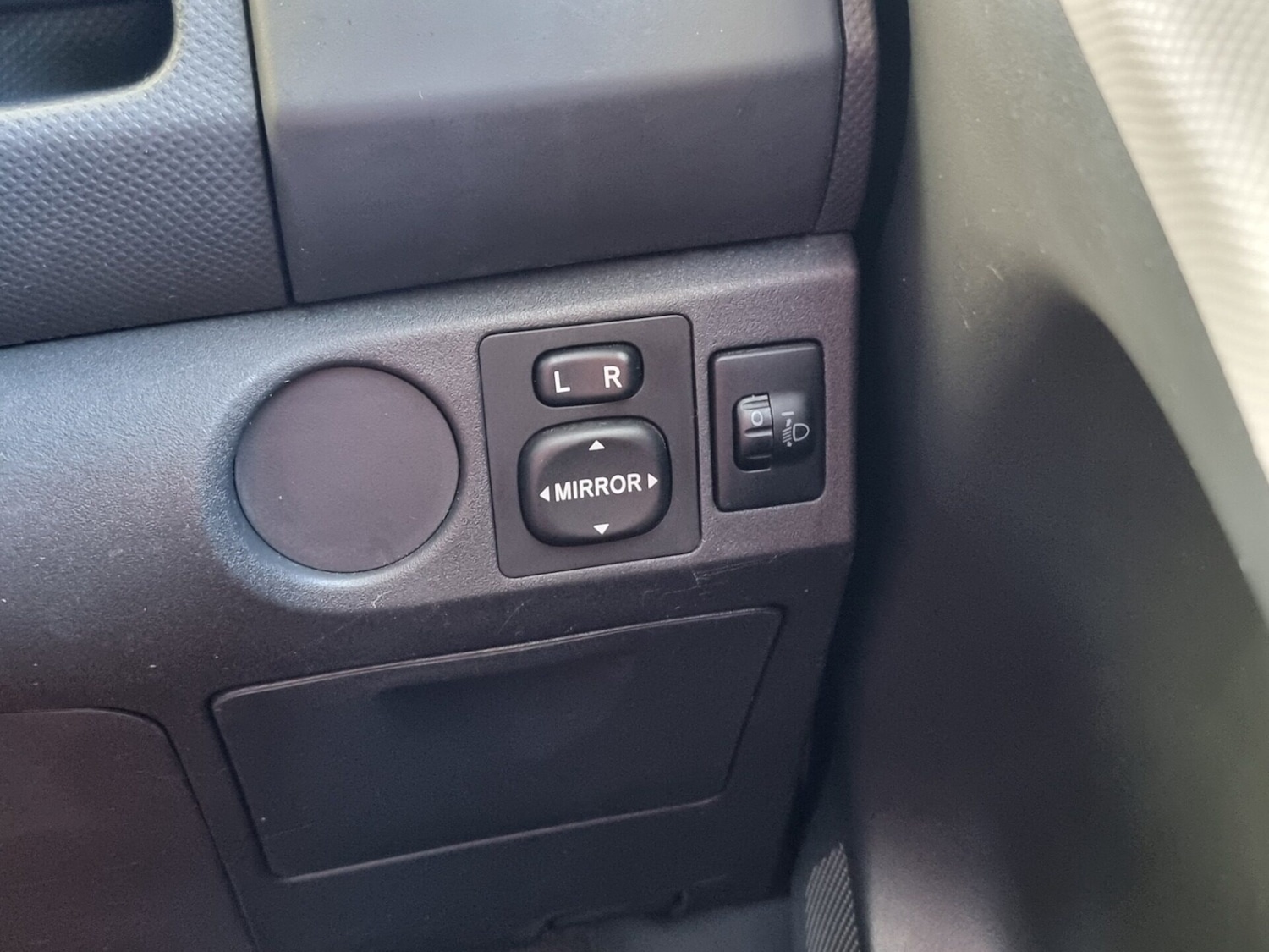 Used Toyota Yaris 2009 for sale - 76365761: Photo 48