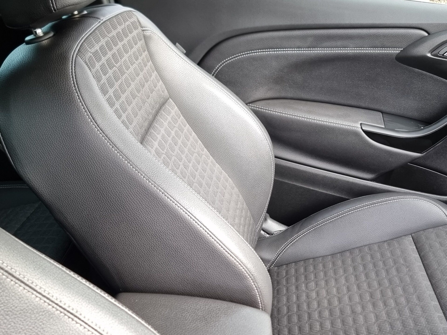 Used Vauxhall Astra GTC 2017 for sale - 77989533: Photo 22