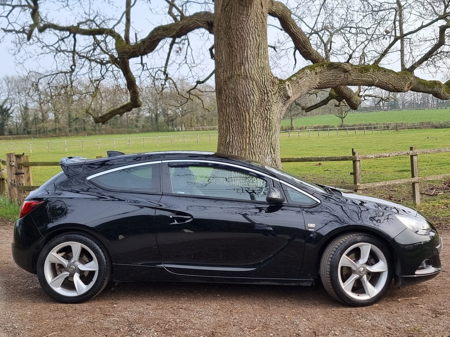 Used Vauxhall Astra GTC 2017 for sale - 77989533: Photo 3