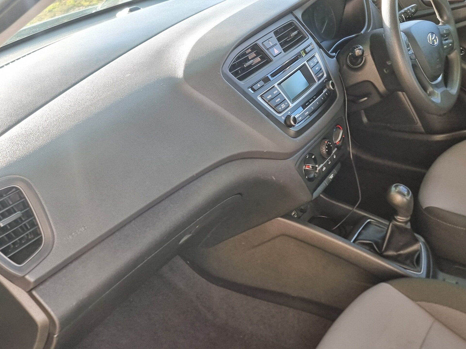 Used Hyundai i20 2018 for sale - 76016899: Photo 18