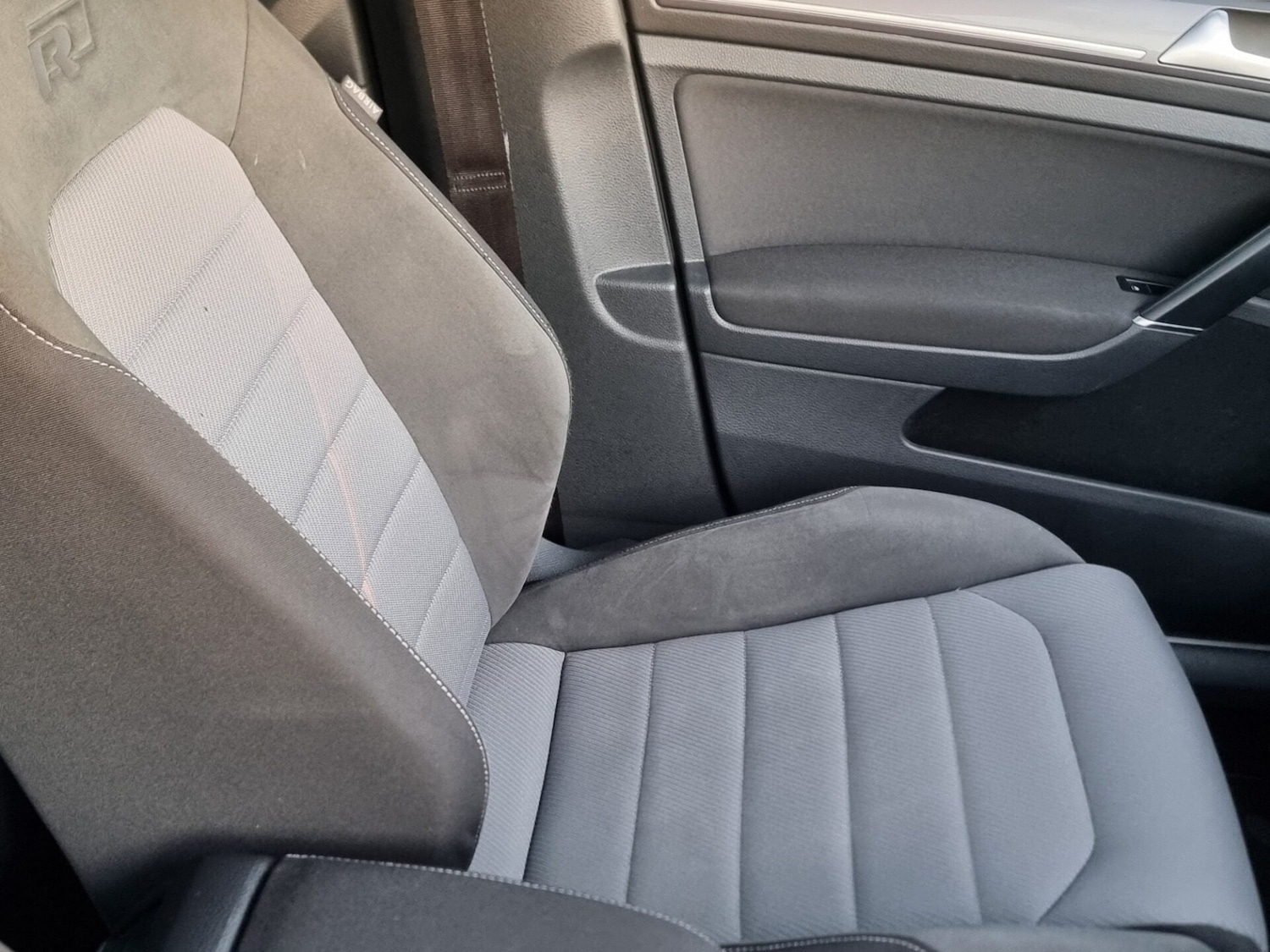 Used Volkswagen Golf 2016 for sale - 77945554: Photo 24