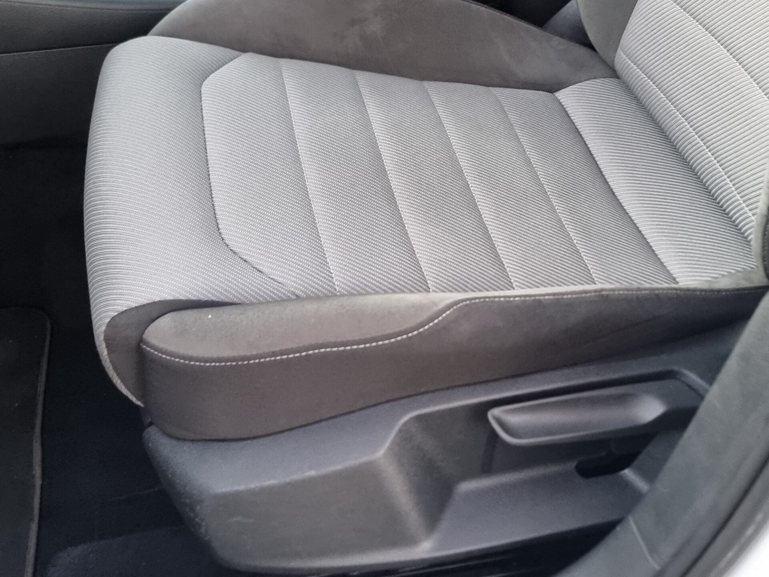 Used Volkswagen Golf 2016 for sale - 77945554: Photo 37